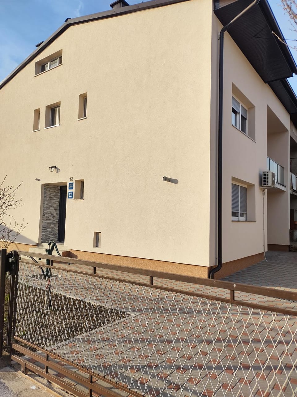 Property building, Day