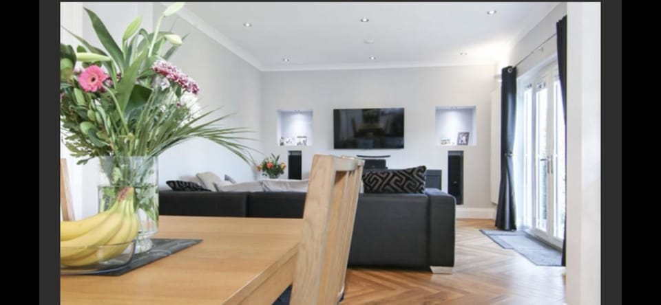 Communal lounge/ TV room, Living room