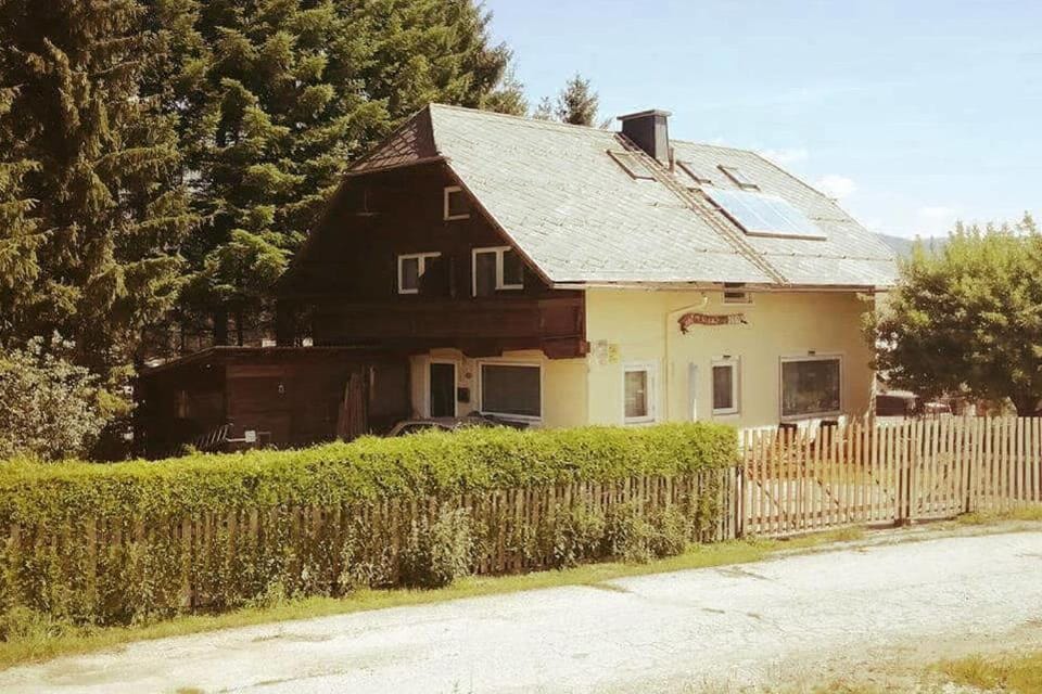 Gästehaus Deisl Apartment in Salzburgerland