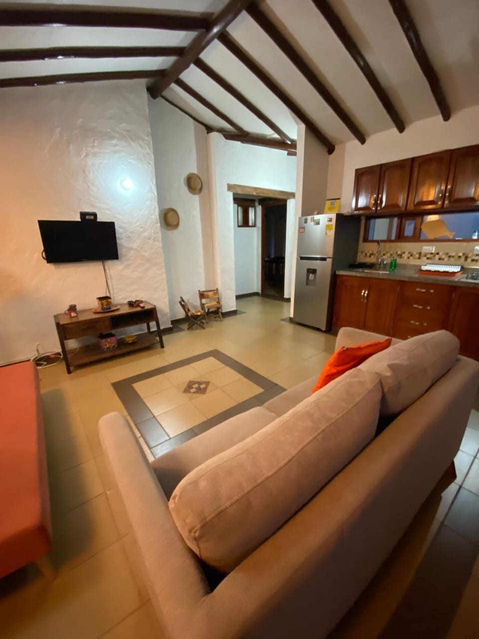 Kitchen or kitchenette, Seating area