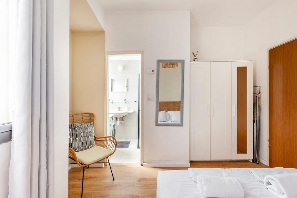 Peaceful Apartment Next To Gordon Beach By Vacay Apartment in Tel Aviv-Yafo