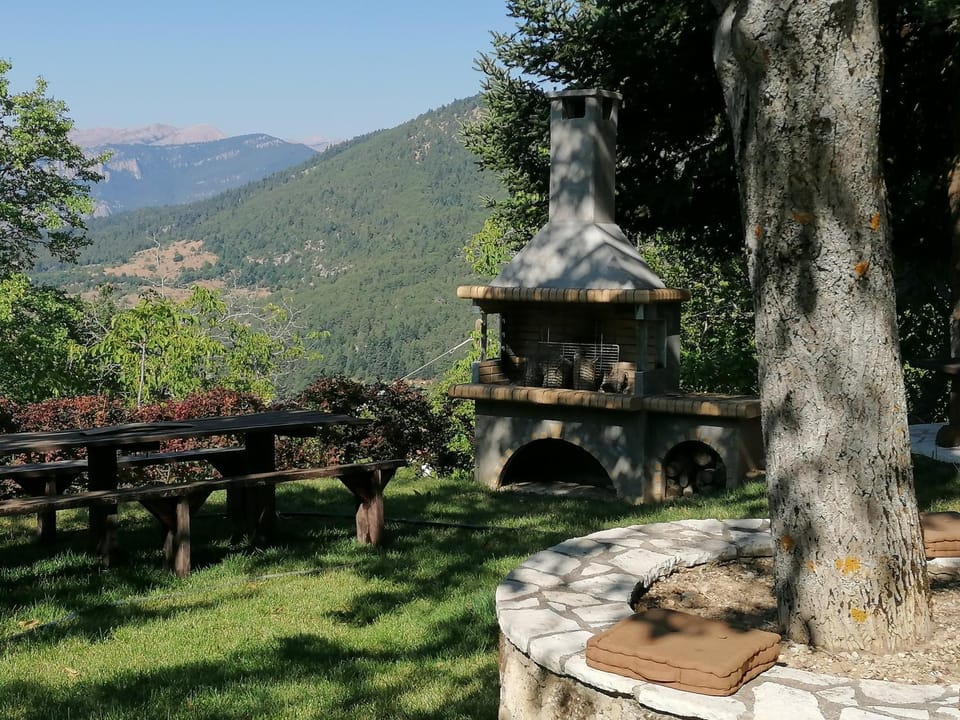 Ξενώνας Το Πατρικό House in Peloponnese Region