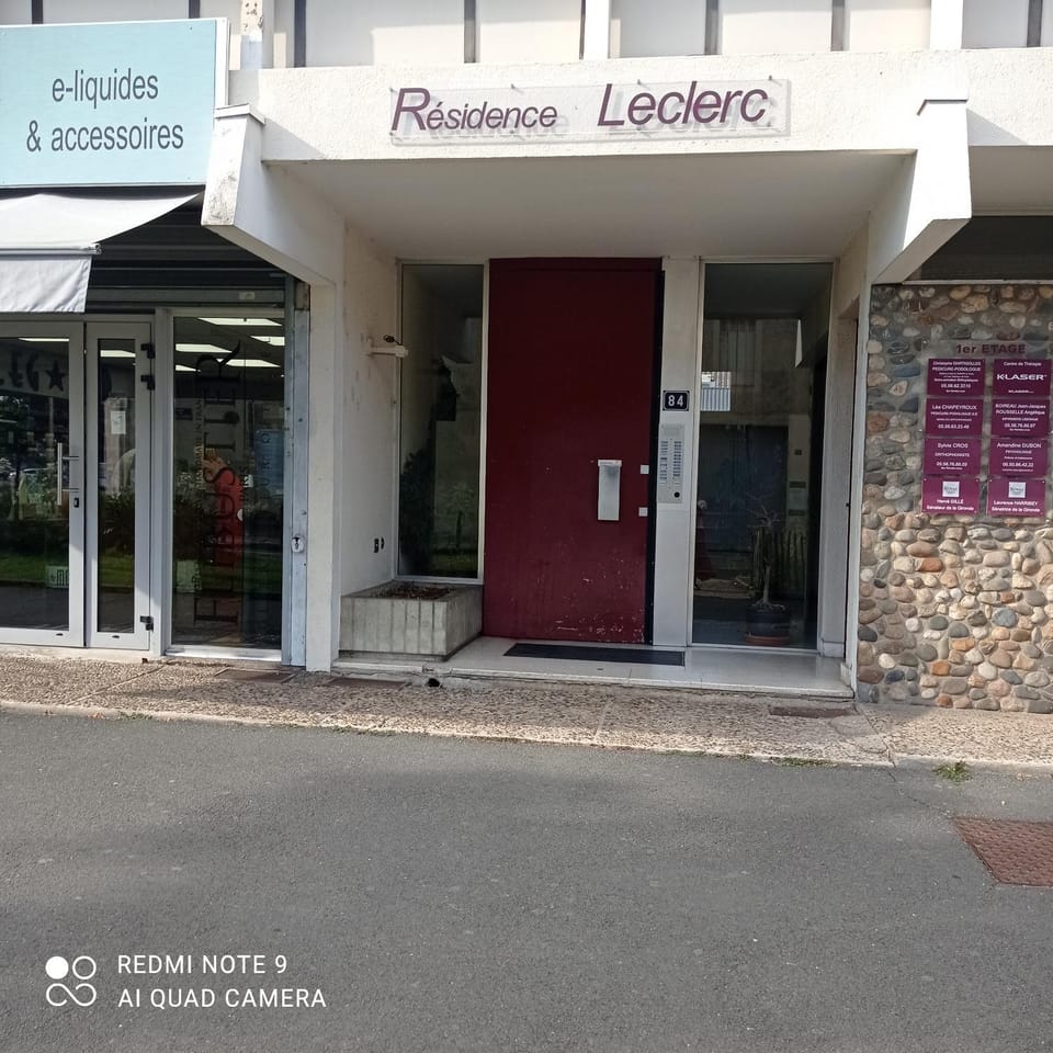 Facade/entrance