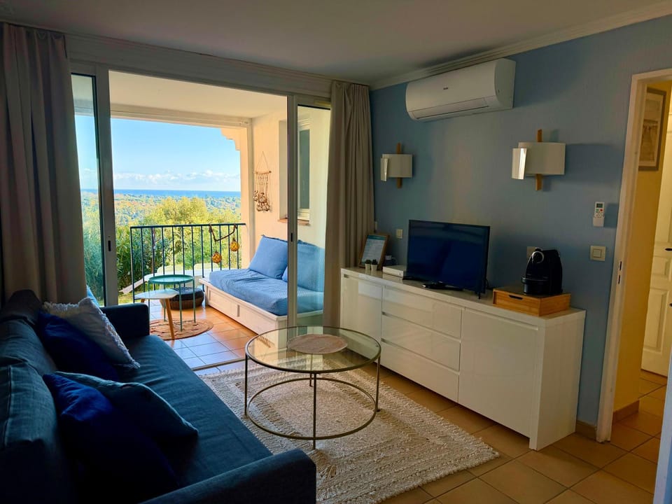 Les Restanques 1066 Jacynthe vue mer Apartment in Grimaud