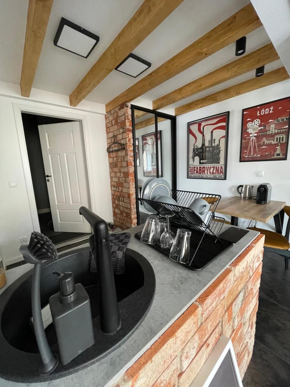 OFF Side Story Apartment Apartment in Masovian Voivodeship