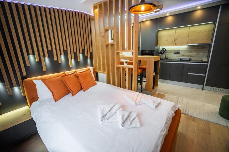 Bed, Bedroom, kitchen