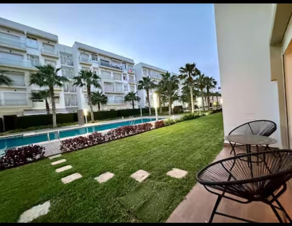 Apparemment de luxe vue piscine Apartment in Bouznika