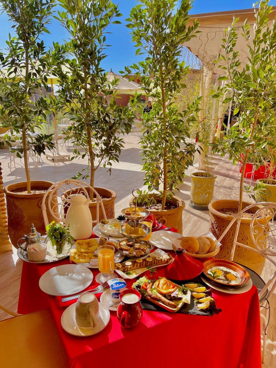 Patio, Continental breakfast