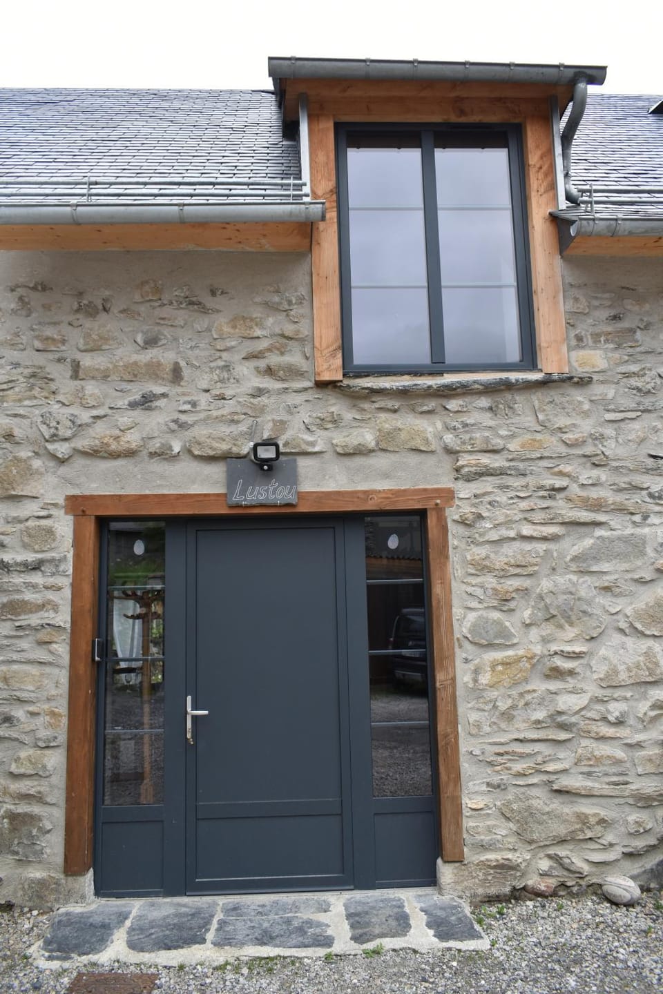 Facade/entrance