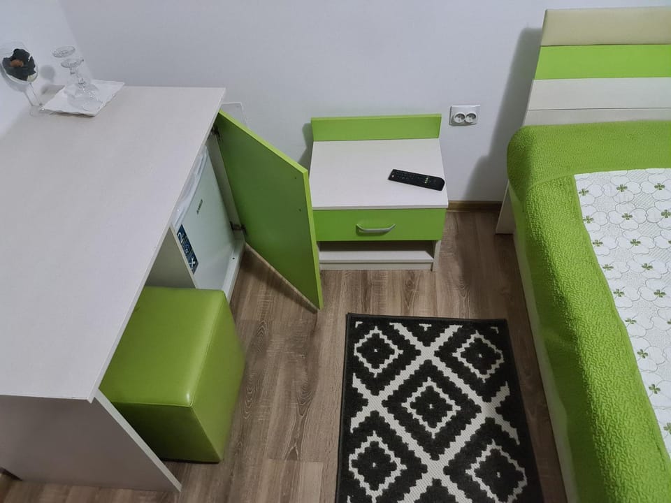 Bathroom, TV and multimedia, Balcony/Terrace, oven