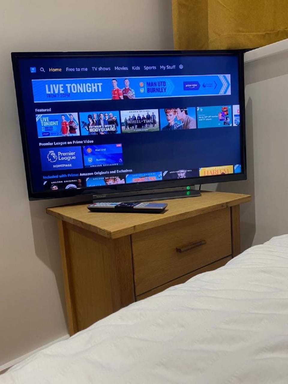 Double Bedroom with en-suite shower & free parking Vacation rental in London