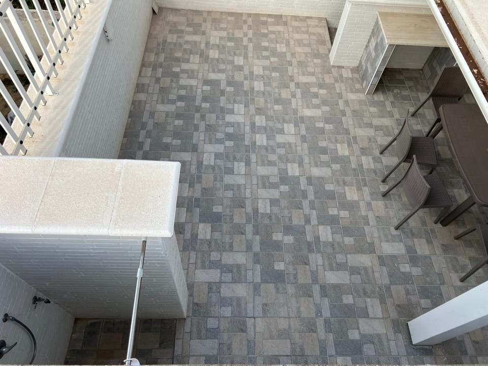 Patio, Dining area