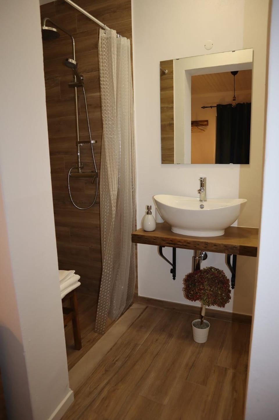 Shower, Bathroom