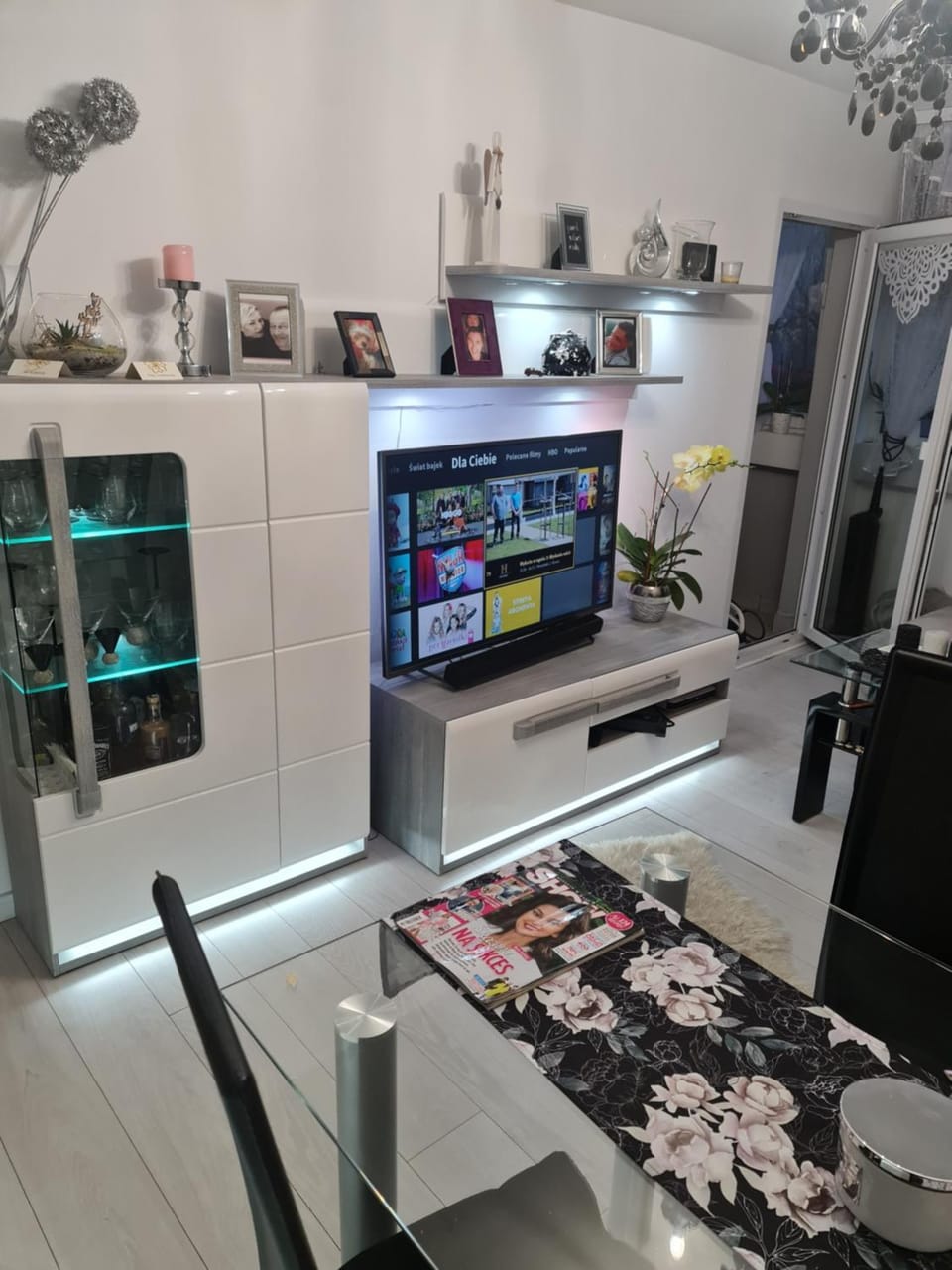 Communal lounge/ TV room, TV and multimedia