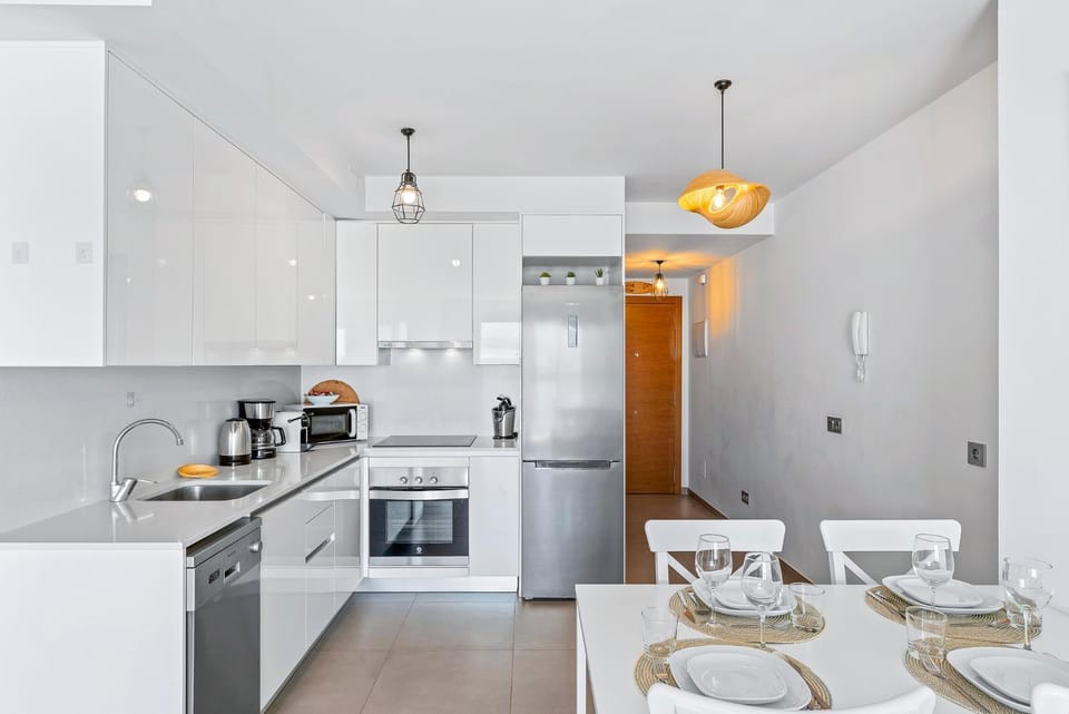 Dining area, kitchen