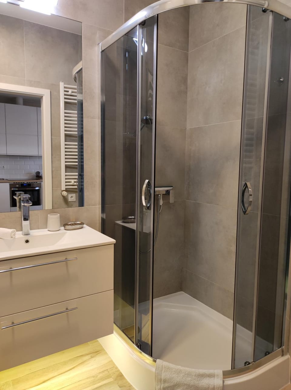 Shower, Bathroom