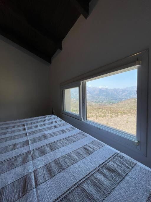 Bedroom, Mountain view