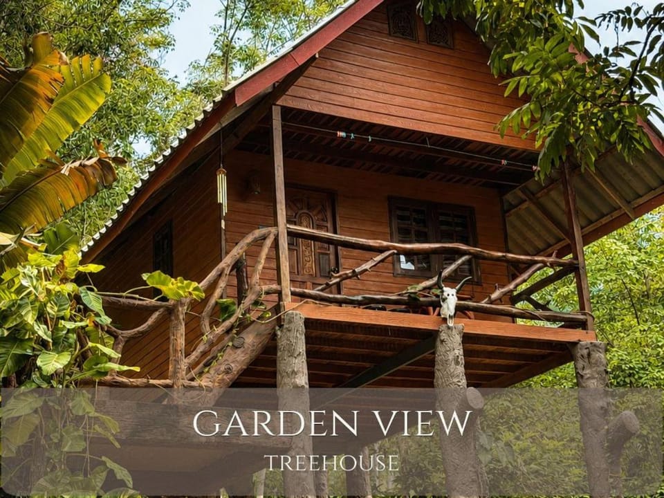 Property building, Day, Natural landscape, Garden view