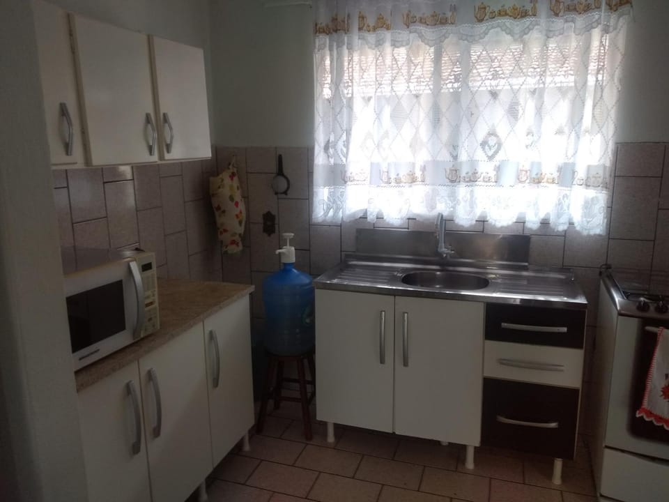 Dining area, Communal kitchen, microwave, pet friendly, stove