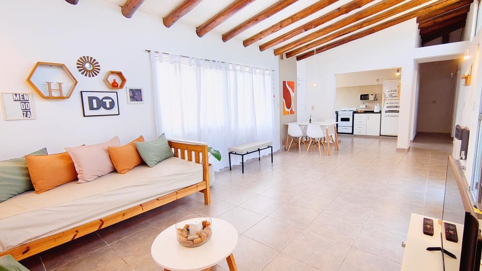 La Isolina Chacras, jardín, parrilla y naturaleza! House in Luján de Cuyo