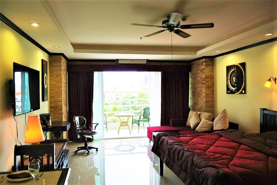 View Talay 5 studio apartment - close to the beach Apartment in Pattaya City