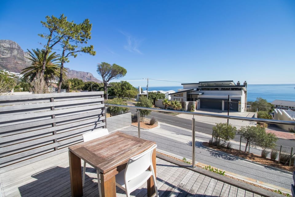 Balcony/Terrace, furniture
