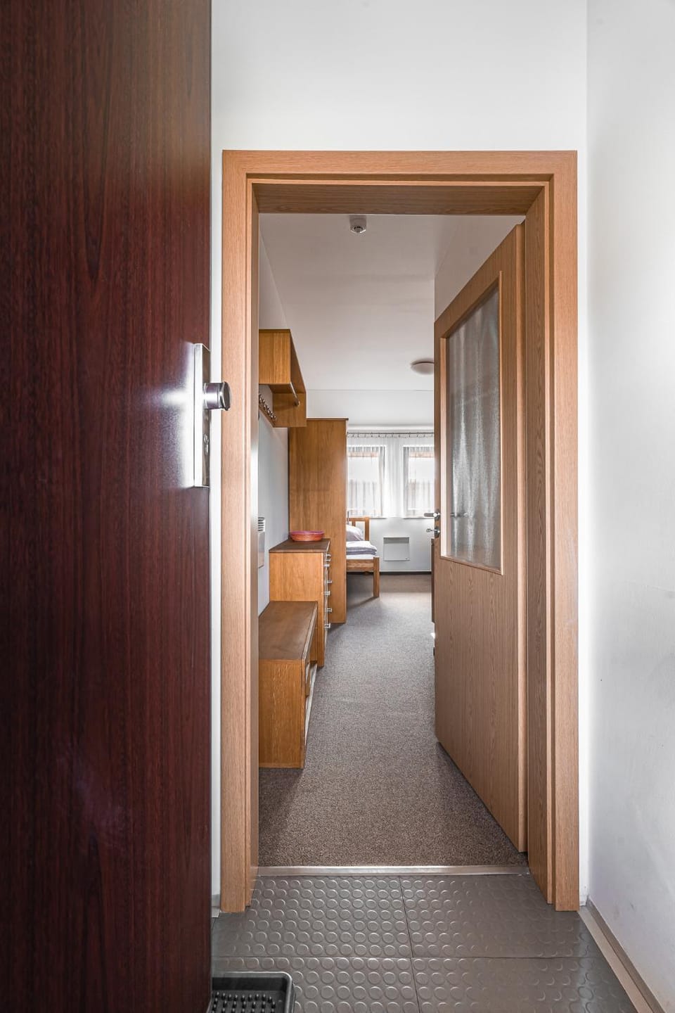 Facade/entrance, Photo of the whole room, wardrobe