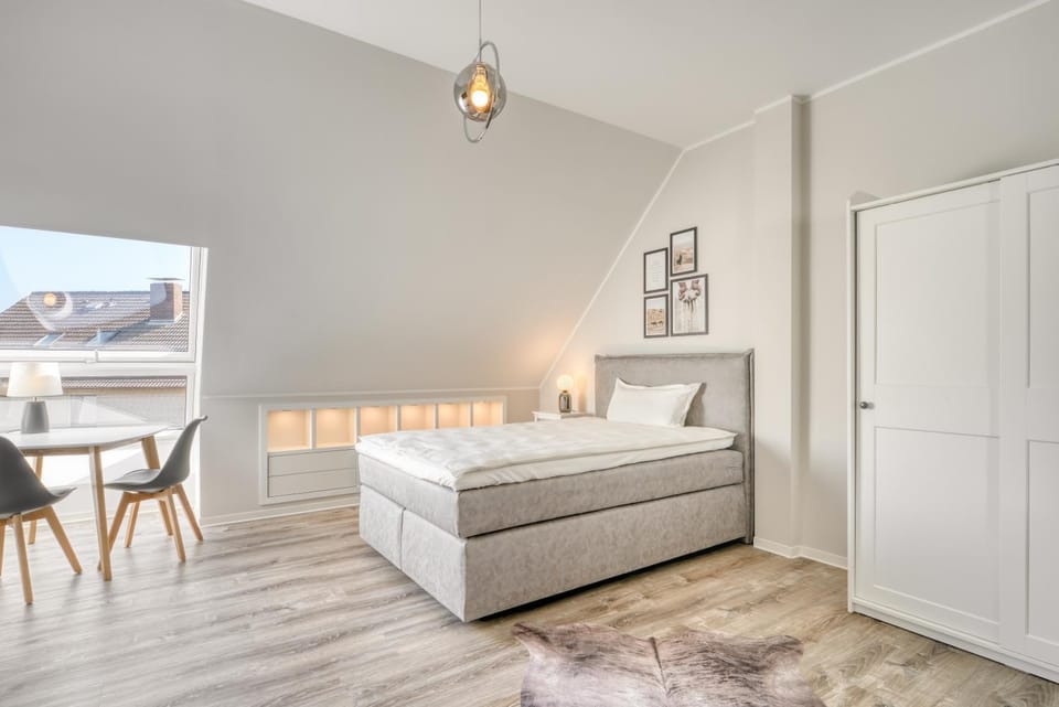 Bed, Photo of the whole room, Bedroom