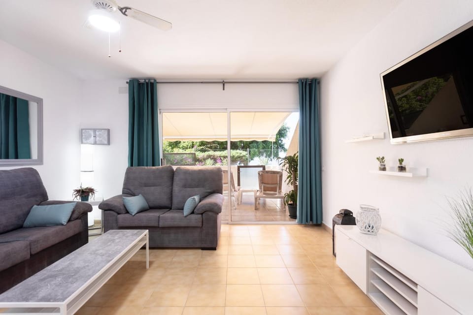 TV and multimedia, Balcony/Terrace, Living room