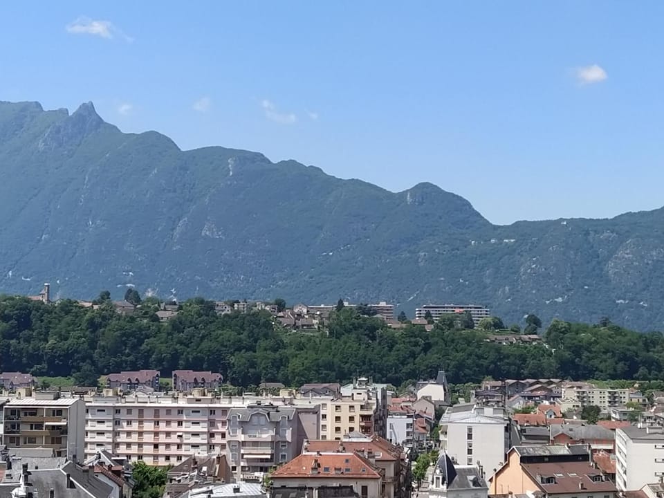City view, Mountain view