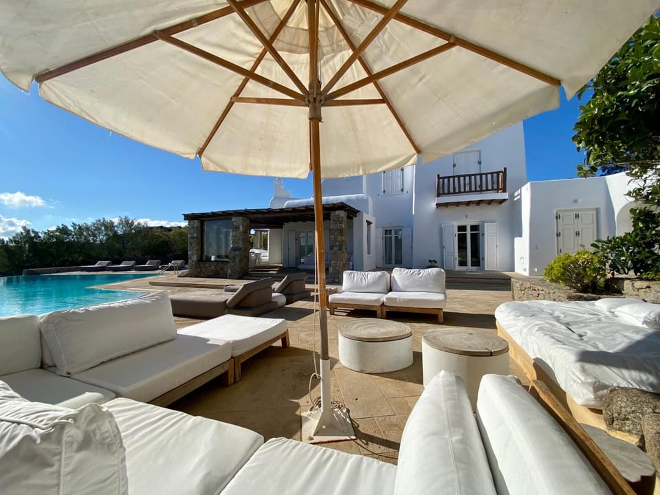 Balcony/Terrace, Seating area, Pool view, Swimming pool, sunbed