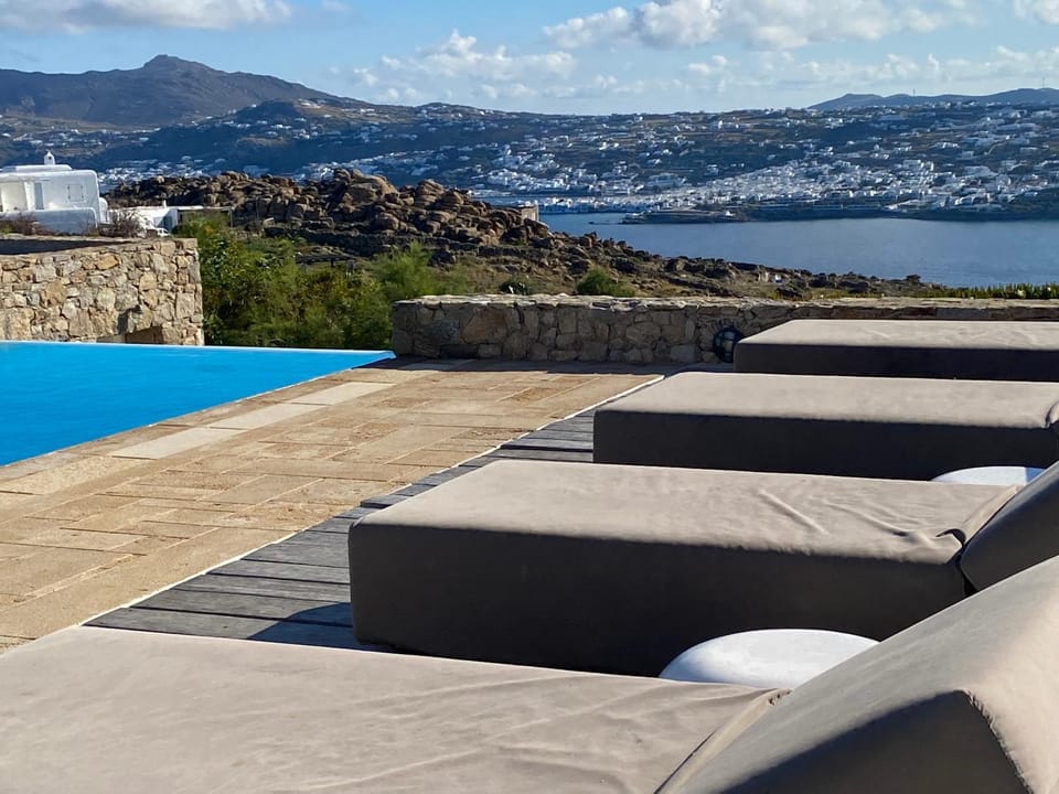 View (from property/room), Balcony/Terrace, Pool view, Swimming pool, sunbed