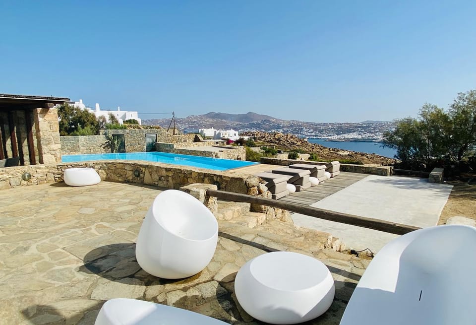 Balcony/Terrace, Sea view, Swimming pool
