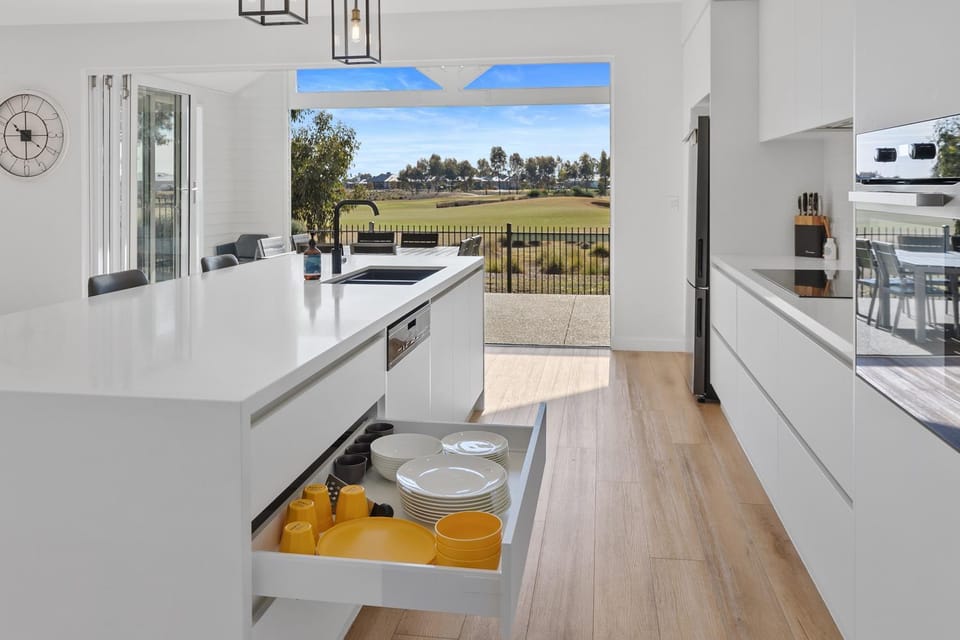 Fairway 43 House in Yarrawonga