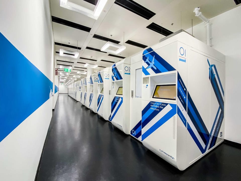 Resting Pods - Zzzleepandgo Wien Airport Capsule hotel in Vienna