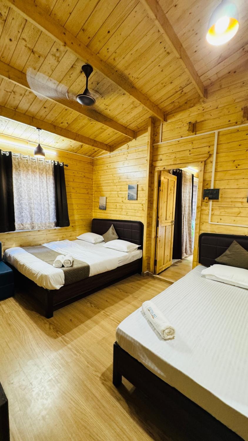 Bed, Photo of the whole room, Bedroom, towels, air conditioner