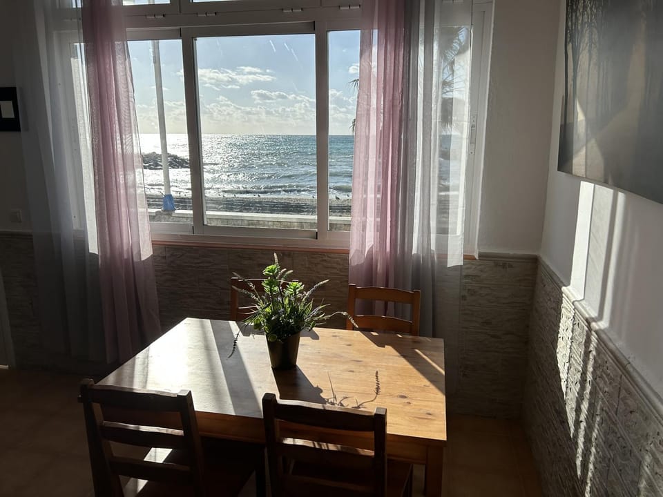 View (from property/room), Living room, Dining area