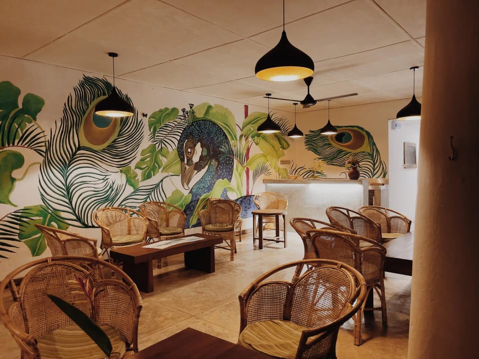 Restaurant/places to eat, Lounge or bar, Seating area
