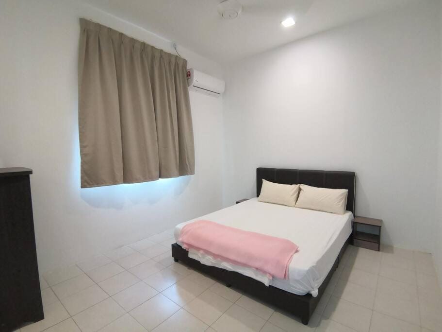MODERN , SPACIOUS GAMBANG UMP 18 Guest House House in Pahang, Malaysia