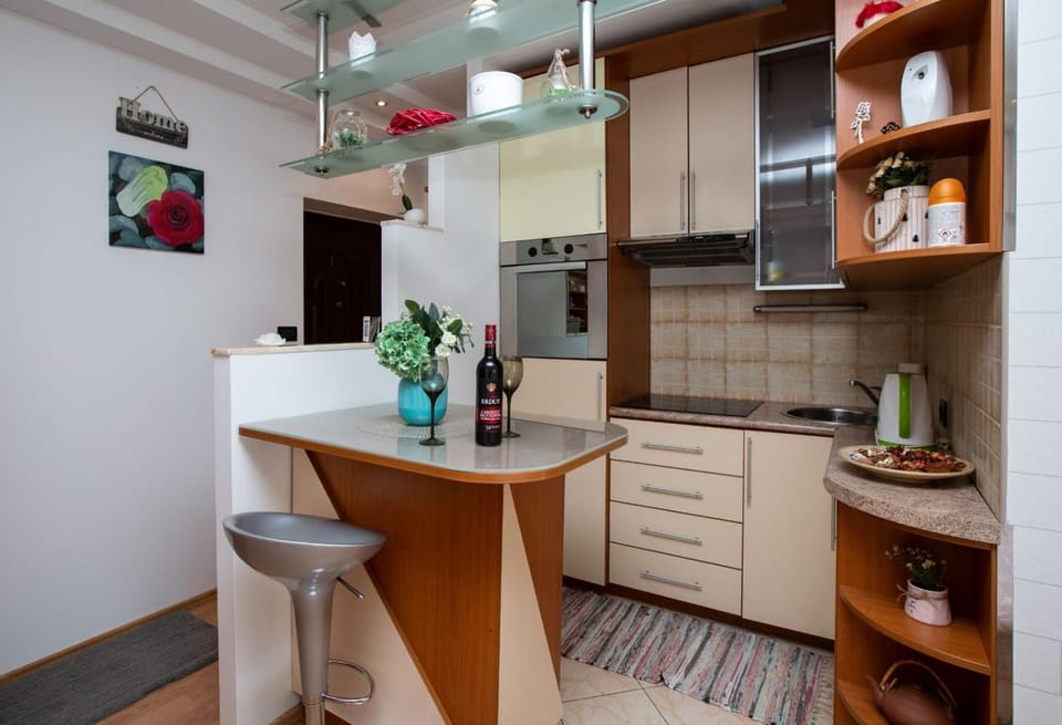 Coffee/tea facilities, Kitchen or kitchenette