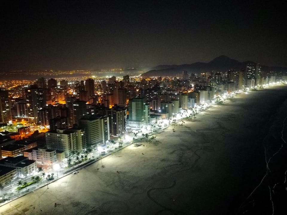 Night, Bird's eye view