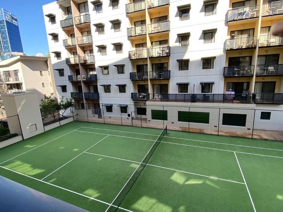 RIVERSIDE CITY VIEW PARKING NETFLIX WIFI WINE FREE Apartment in Perth