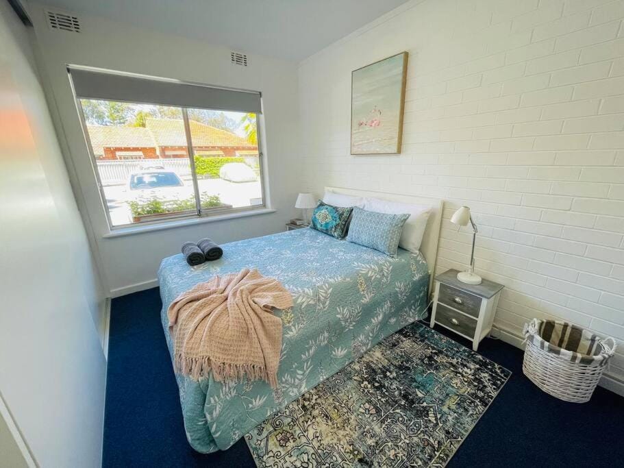 TOP LOCATION CONVENIENT QUIET WIFI NETFLIX WINE Apartment in Nedlands