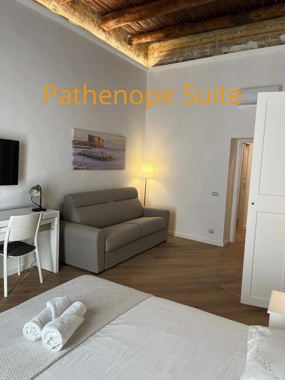 La Maison Della Torre Bed and Breakfast in Naples