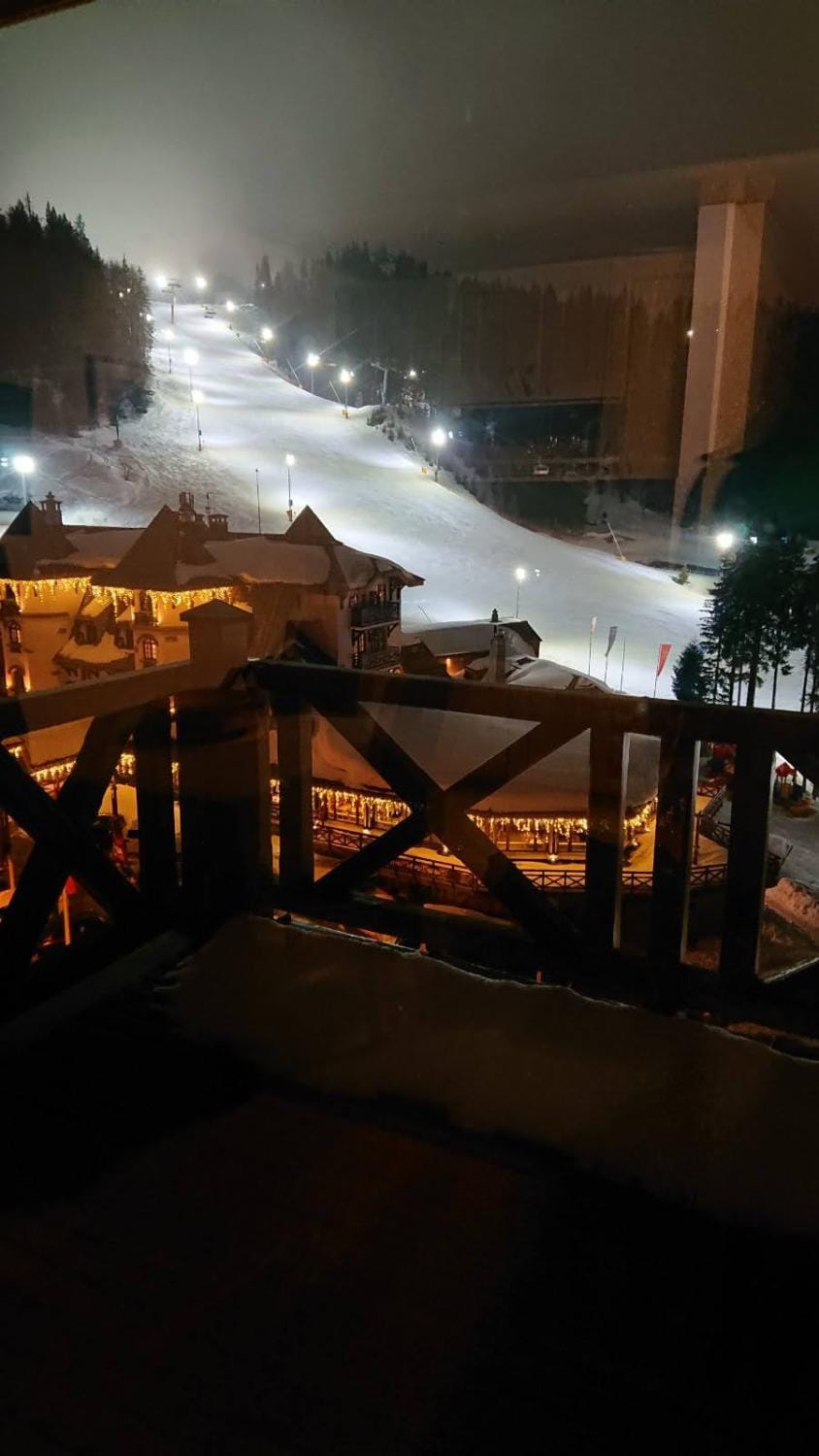 Night, View (from property/room), Balcony/Terrace