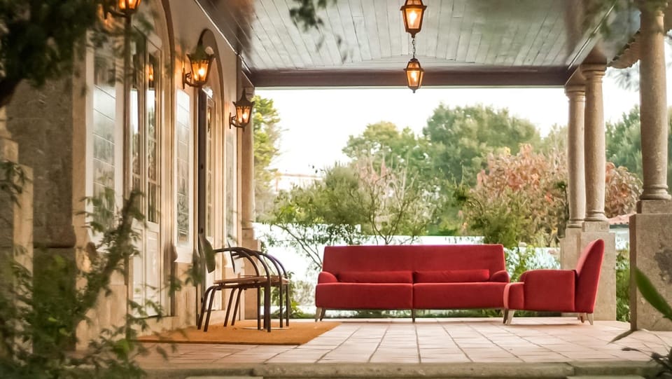 Patio, Facade/entrance