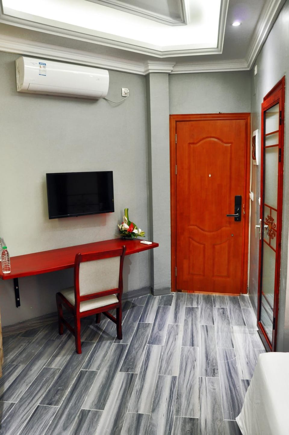 TV and multimedia, hair dresser, wardrobe, air conditioner