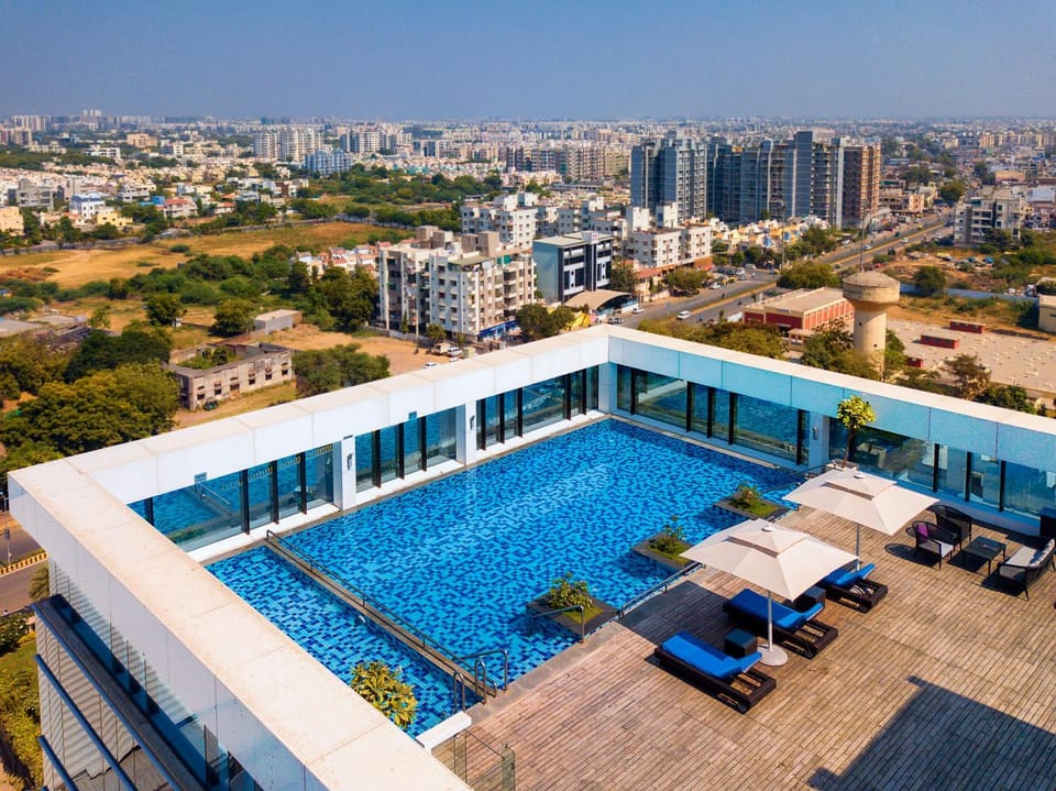 Swimming pool, Swimming pool