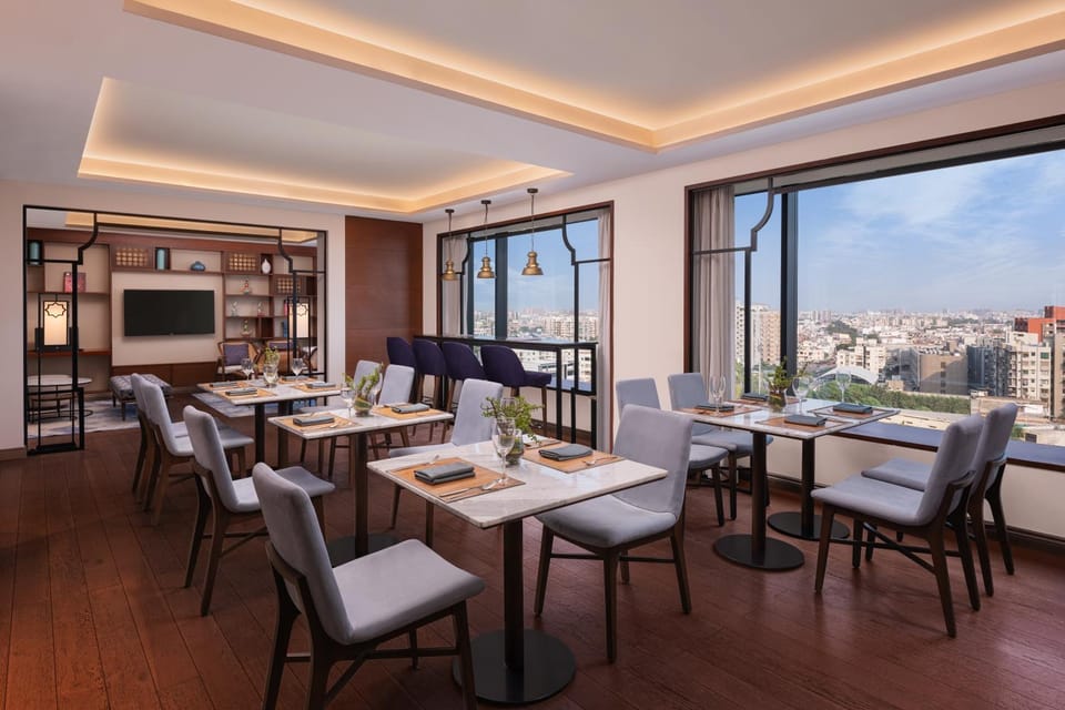 Lounge or bar, Dining area