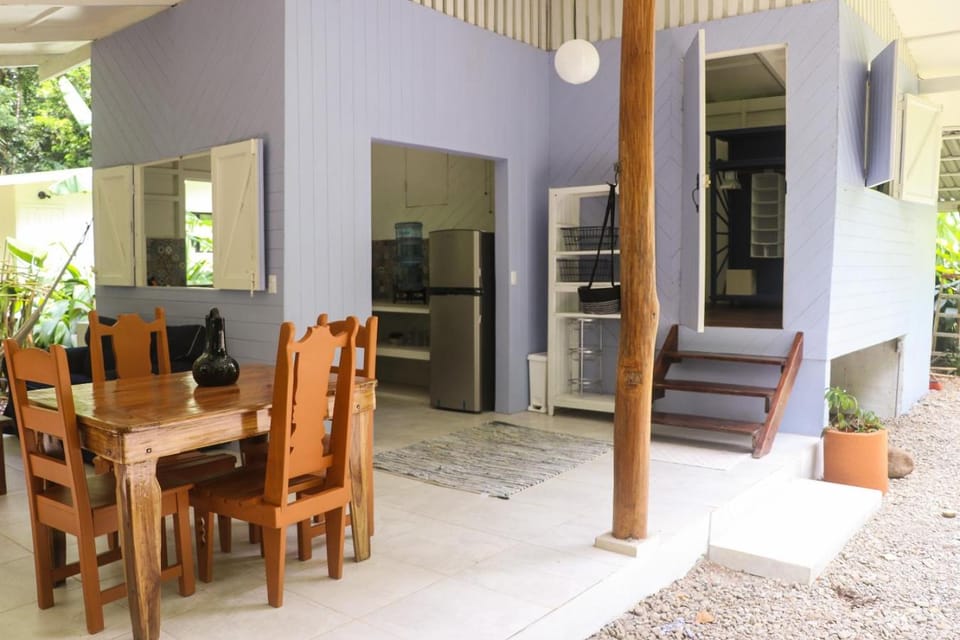 Property building, Patio, Dining area